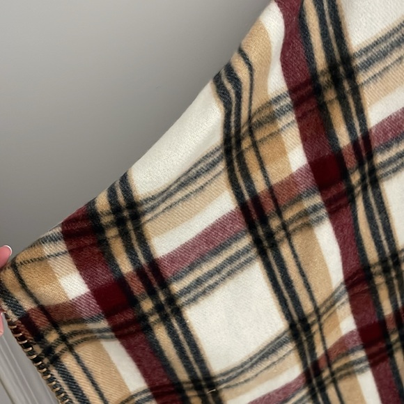 Woolrich new without tags cape o/s - Picture 3 of 4